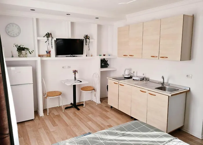 Casa 21 - The Cutest In Tirana! * Tiran