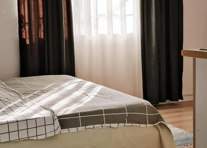 Casa 21 - The Cutest In Tirana! ティラナ